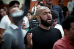 بعد محنة السجن.."داني ألفيش" من نجم برشلونة إلى واعظ ديني!